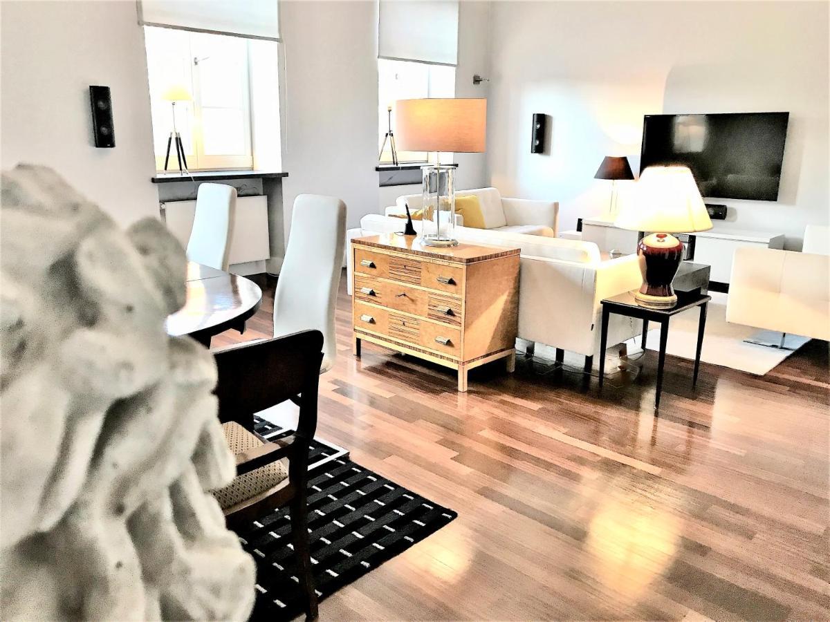 Mondrian Luxury Suites & Apartments Market Square IV ワルシャワ エクステリア 写真