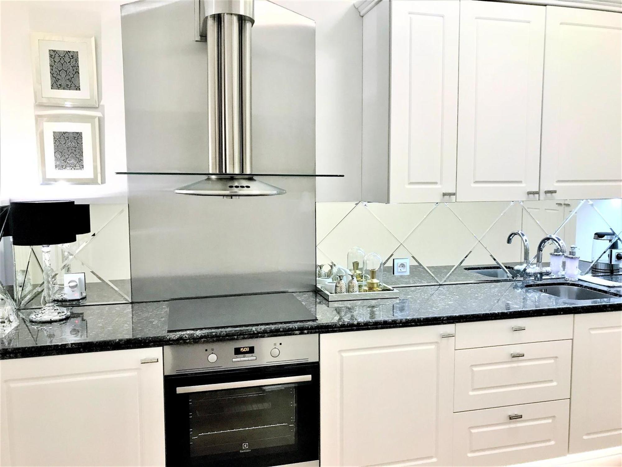 Mondrian Luxury Suites & Apartments Market Square IV ワルシャワ 部屋 写真
