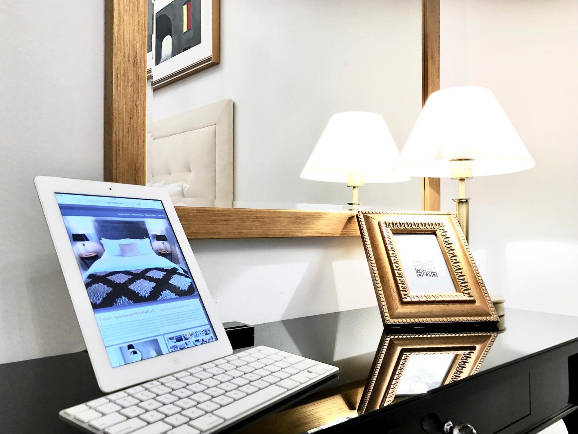 Mondrian Luxury Suites & Apartments Market Square IV ワルシャワ 部屋 写真